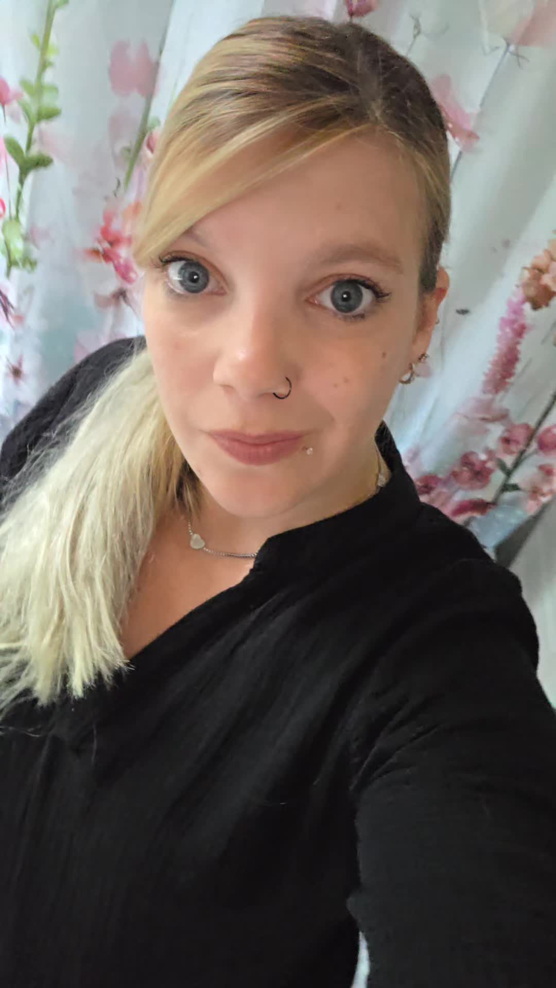 @_Nina_Koenig