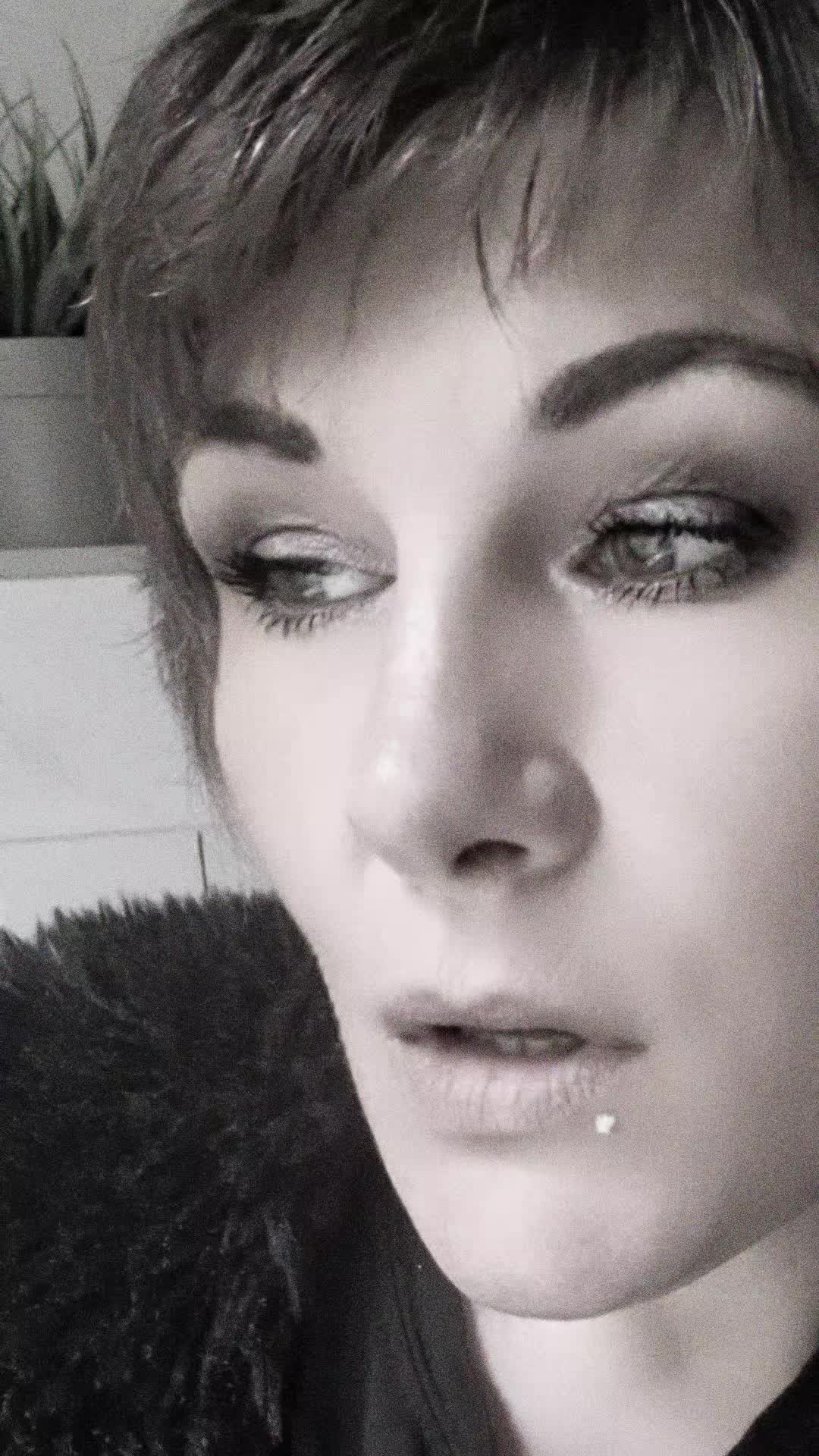 @✨️🦋✨️.._KIKI_..✨️🦋✨️