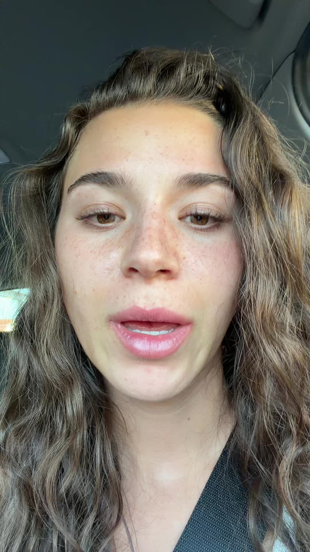 @zoe.grossmann
