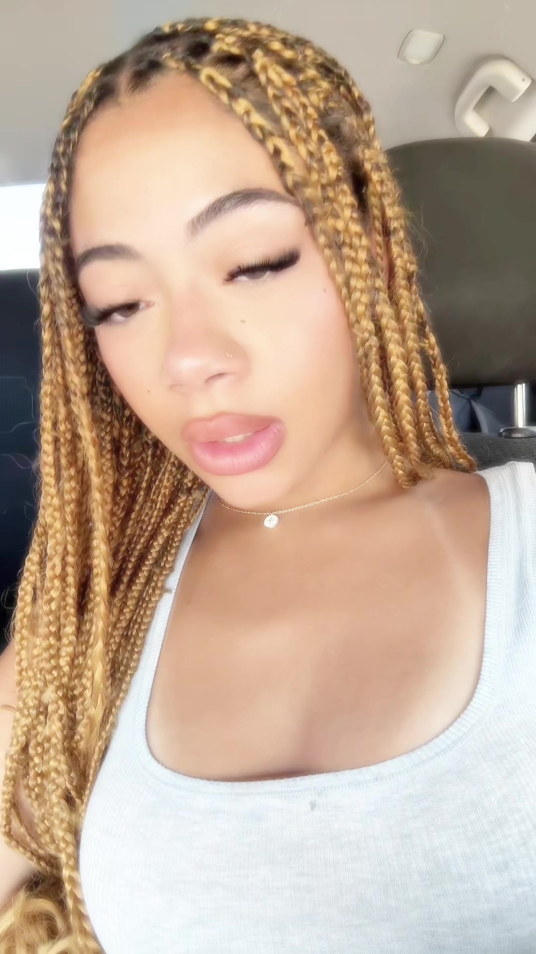 @ilianaspamo