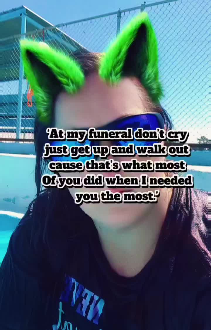 @nikkilovesherwife