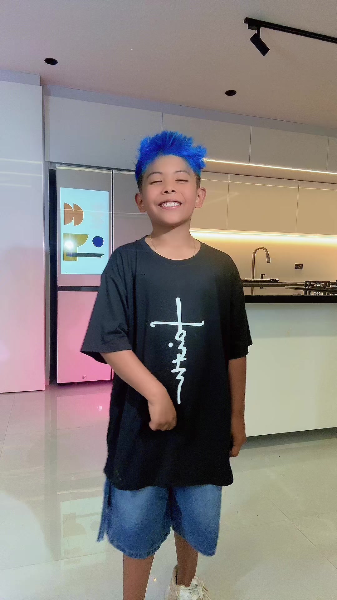 @S A N T I