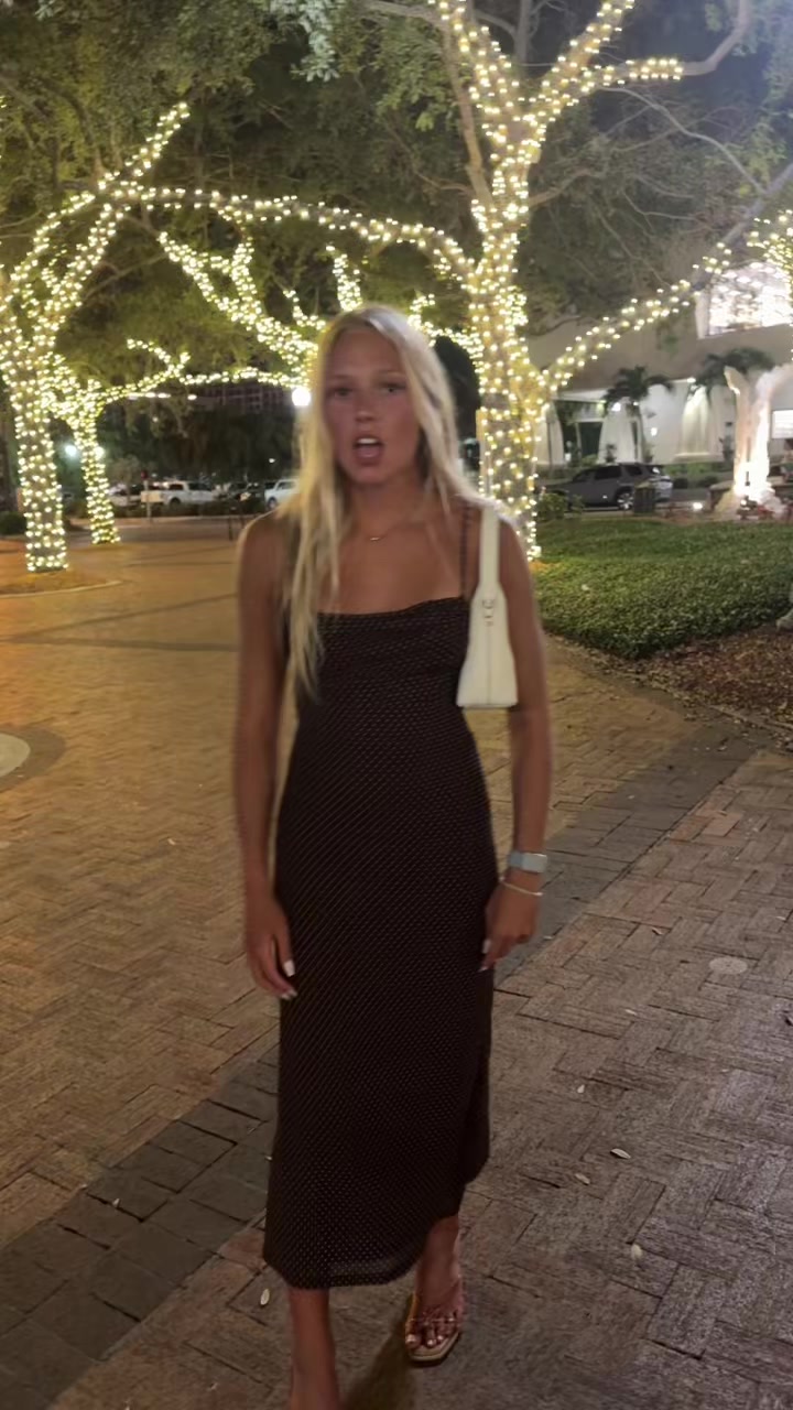 @Izabelll