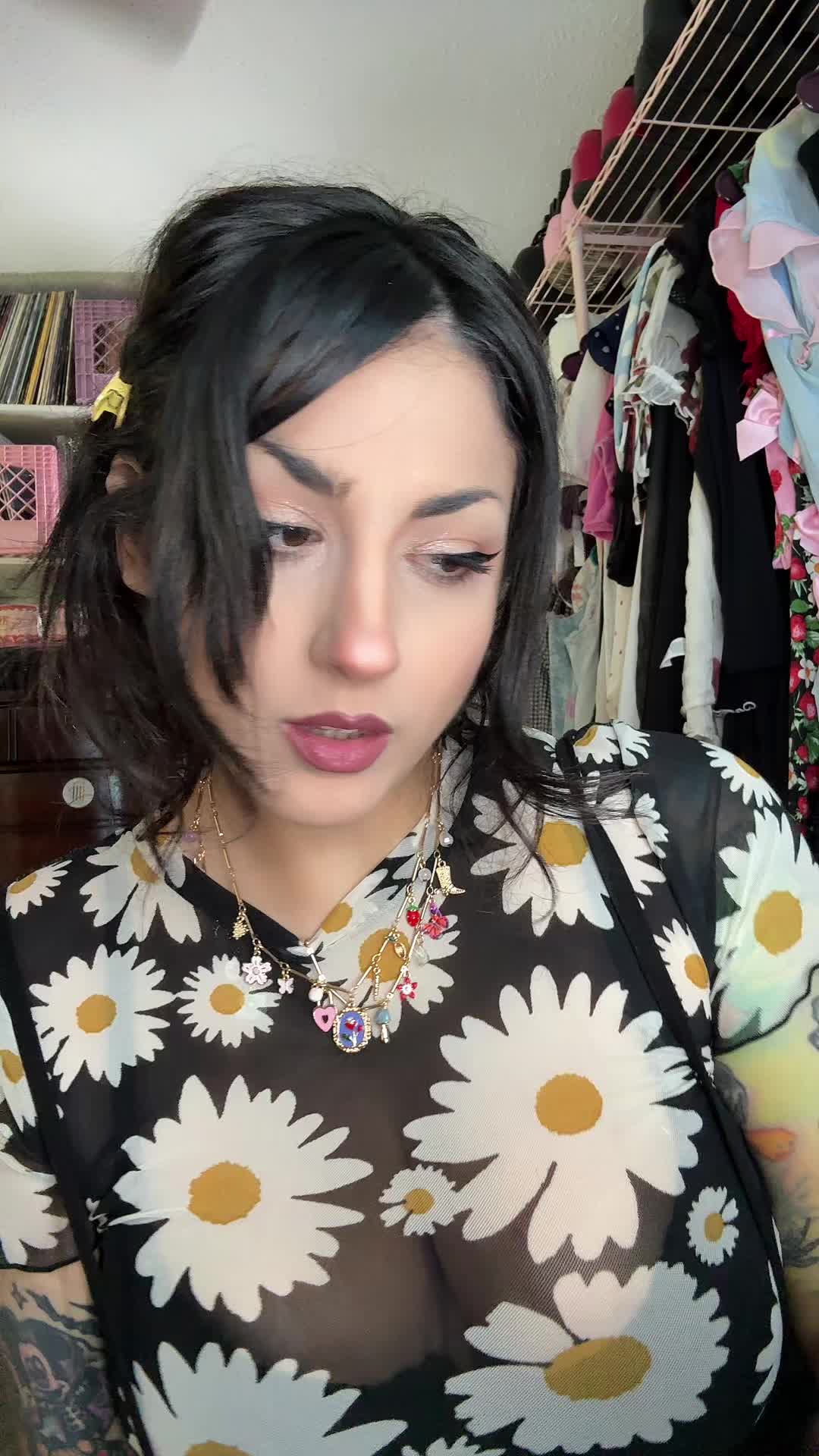 @.comfygoth