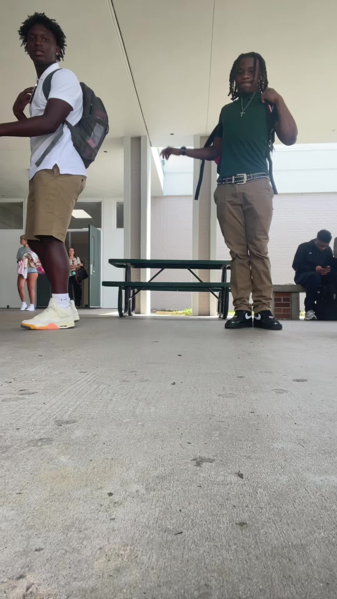 @tripouttravvv