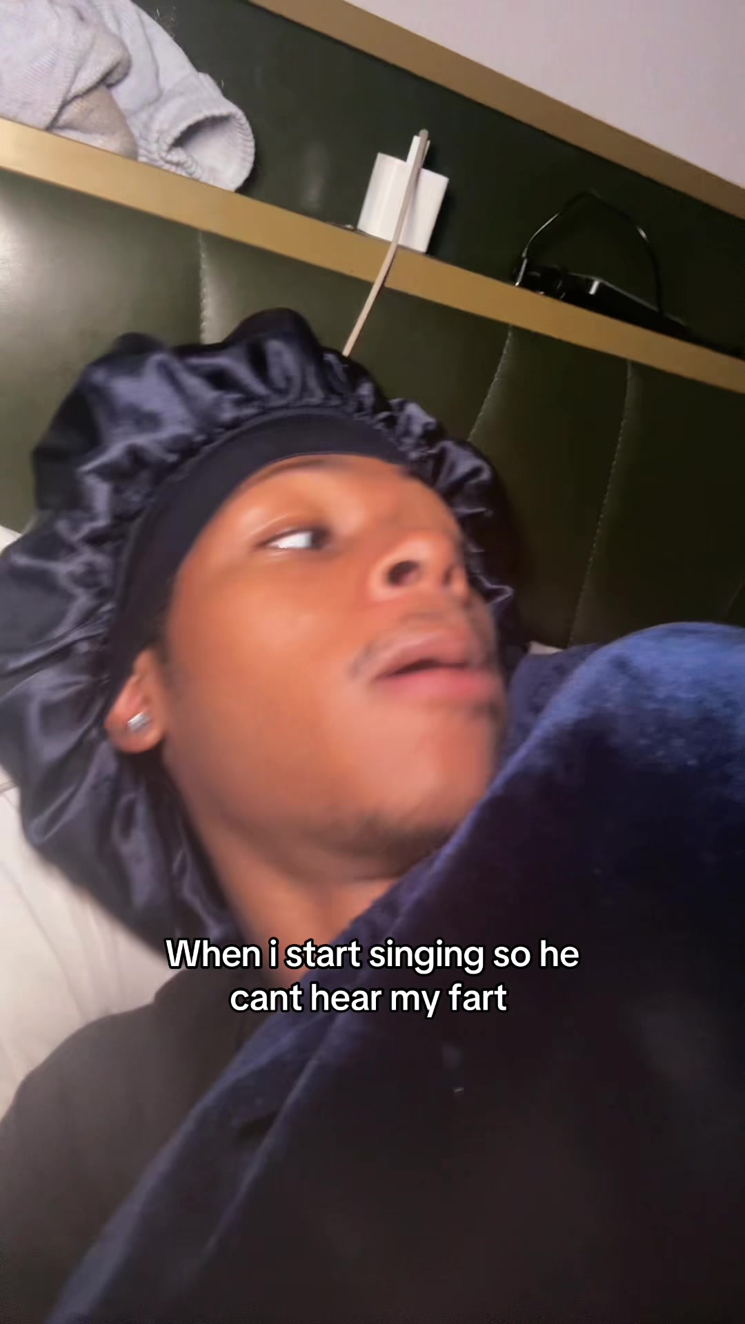 @Dee🧸