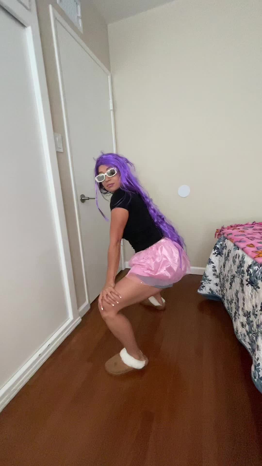 @lizzythemilf
