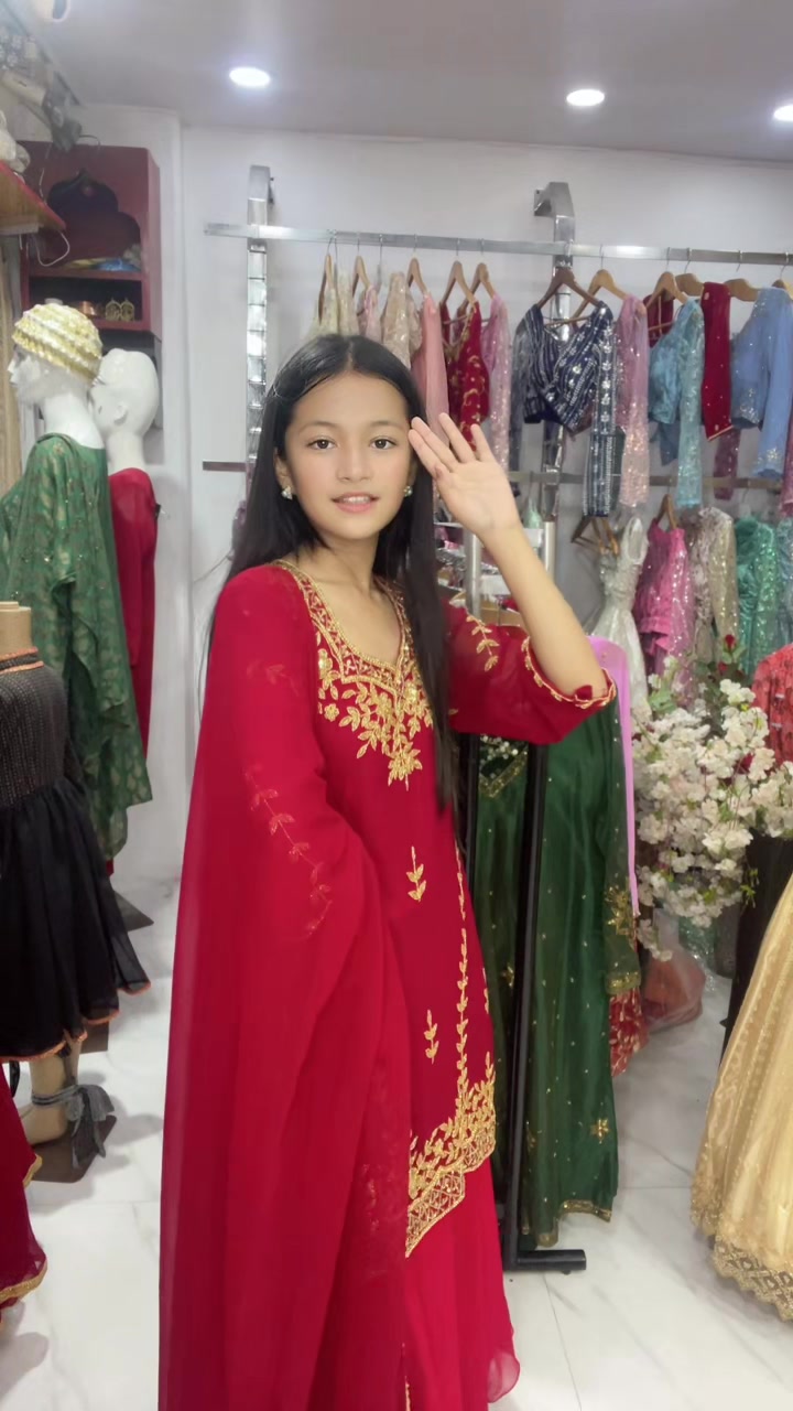 @Sharon&rsquo;sboutique