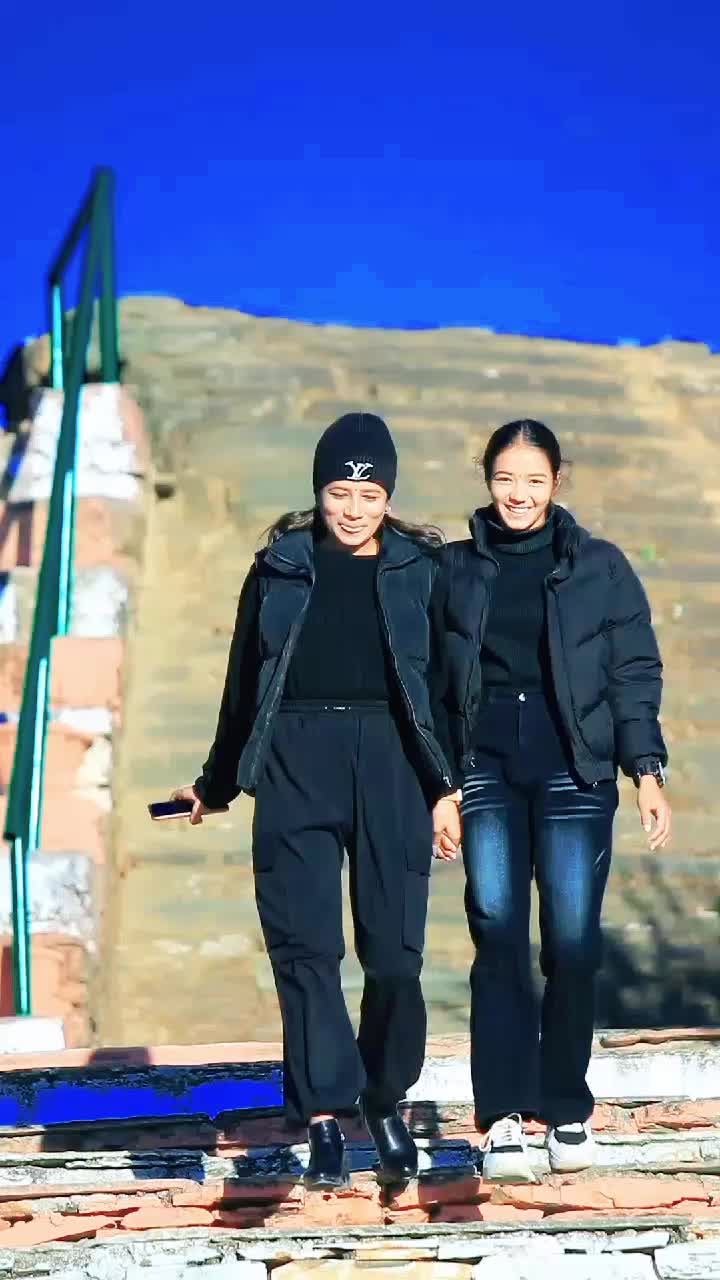 @Aaruuu😘🦋