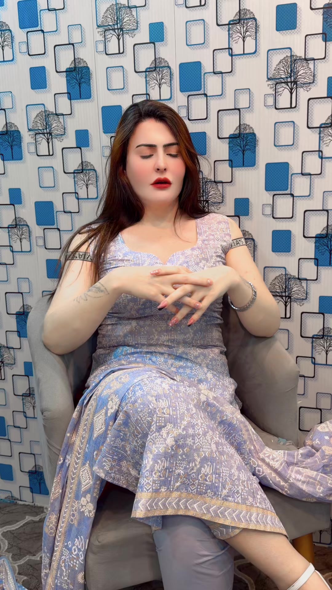 @Riya Khan34