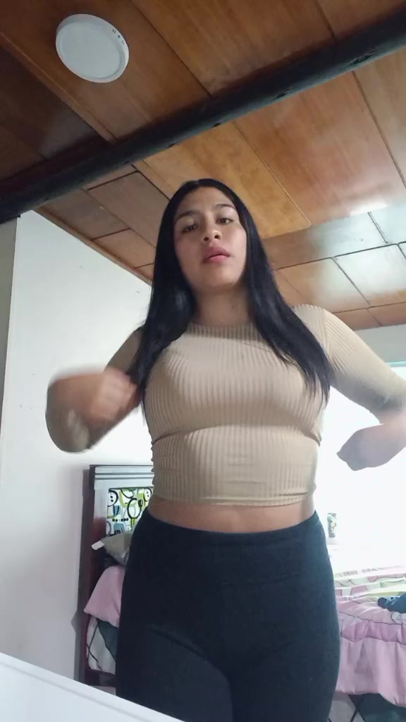 @Vivianaa_11🖤