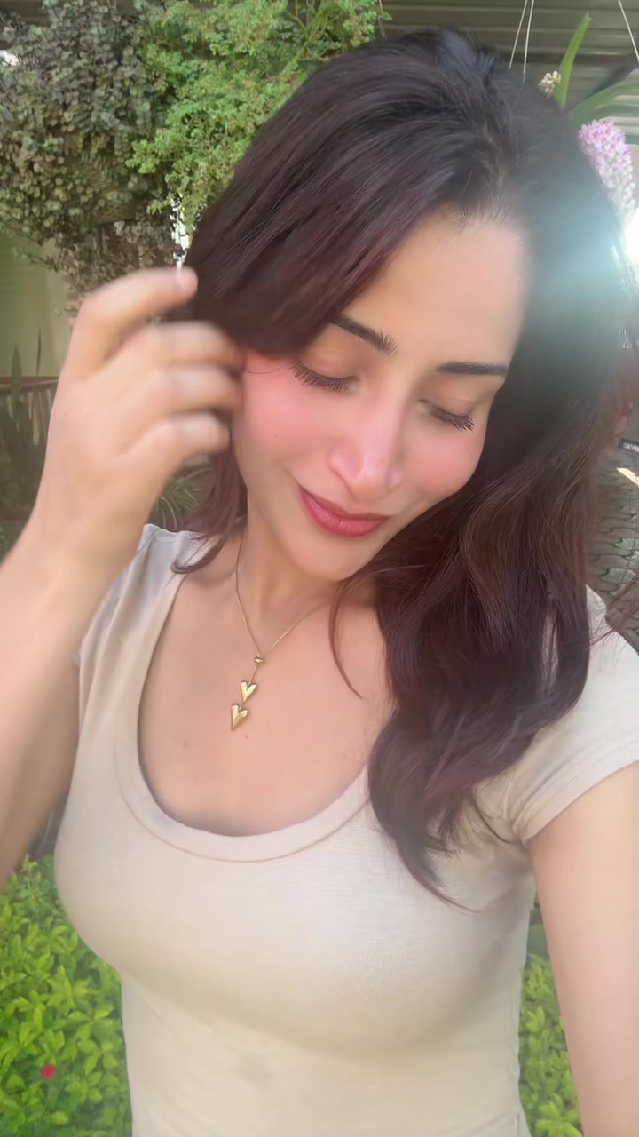 @Miss Neha ⭐🖤⭐