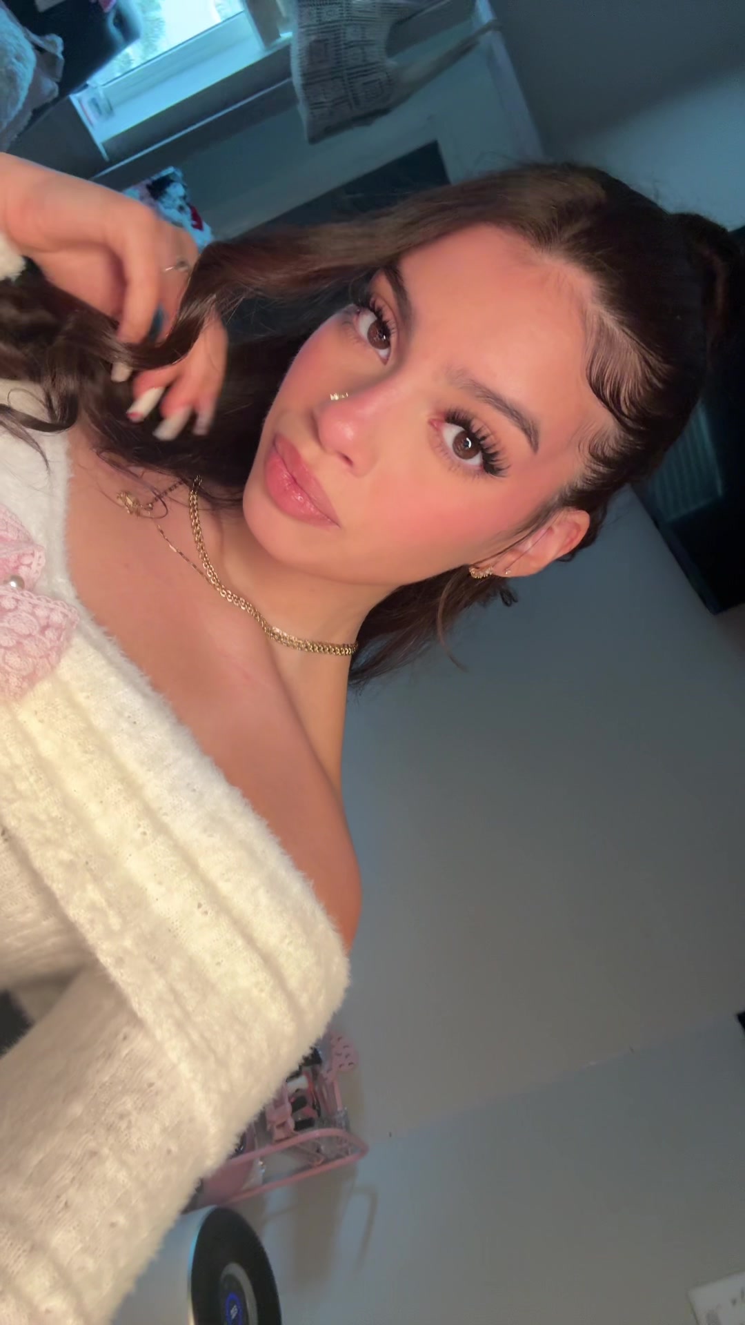@️