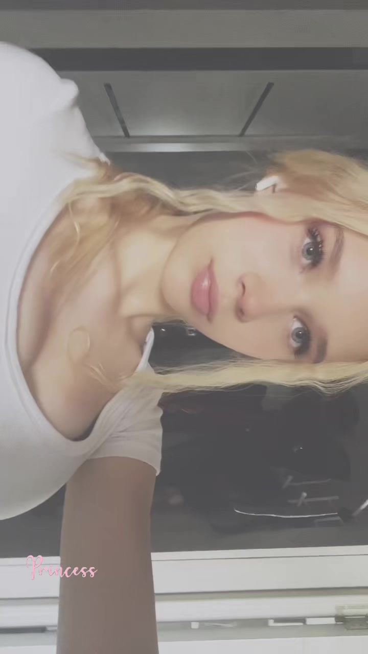 @мила