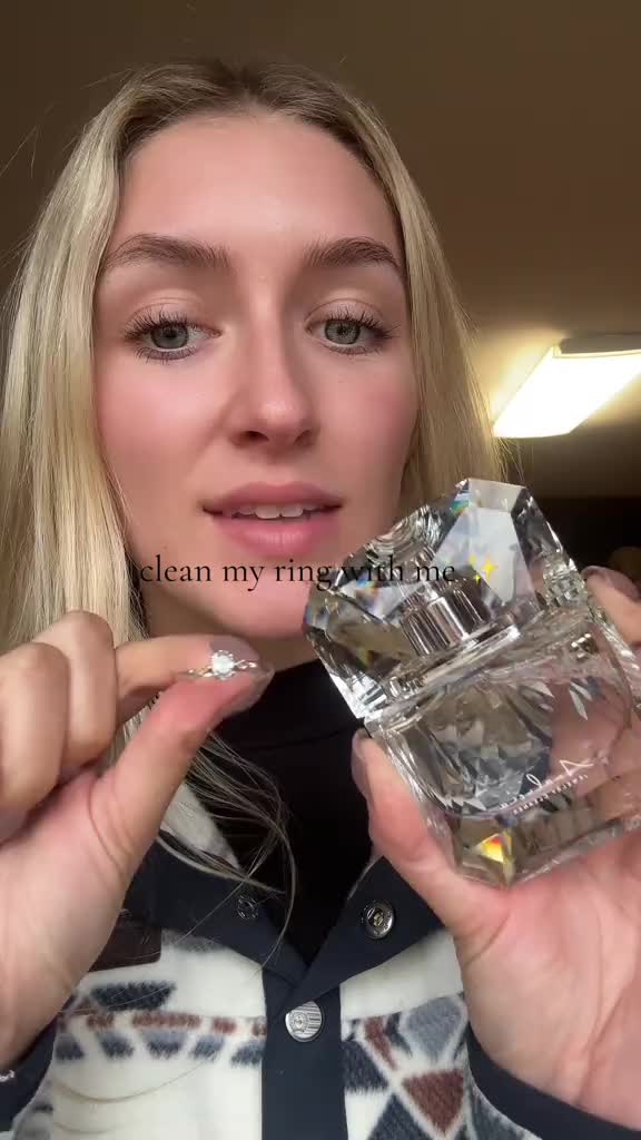 @Analucia®