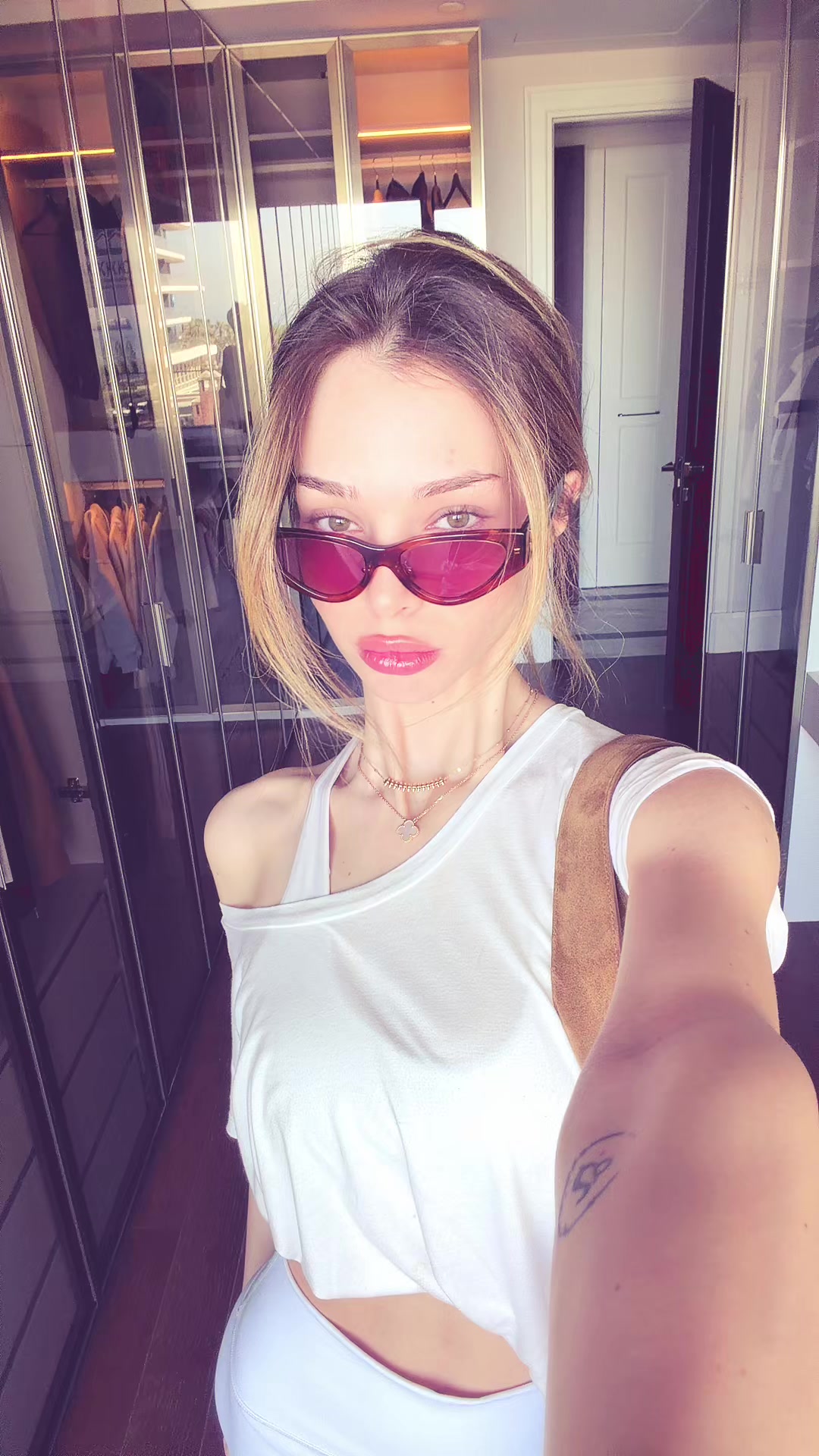 @aylotalkss