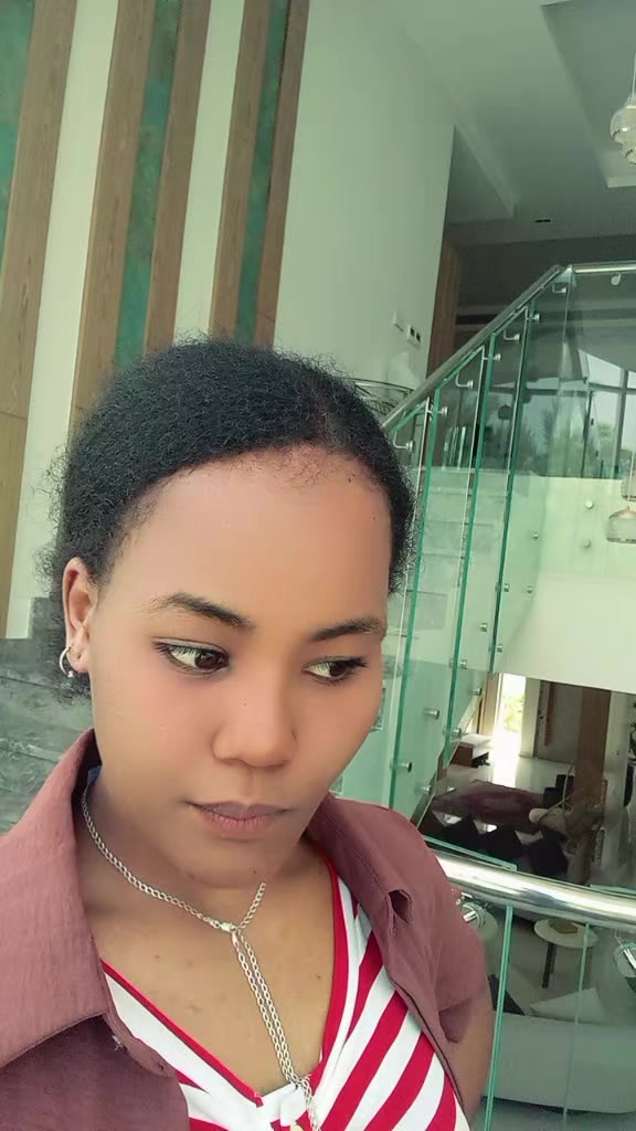 @MESSI🦋🍫💒💝❤️💛🖤