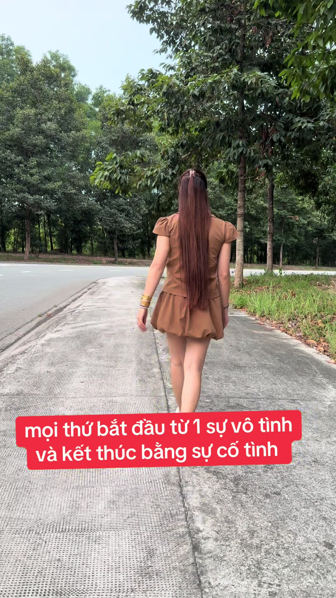 @G&aacute;i &ecirc; sắc ế