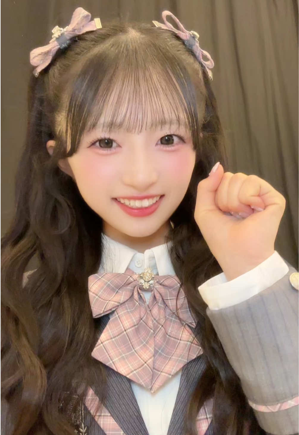 @秋山由奈