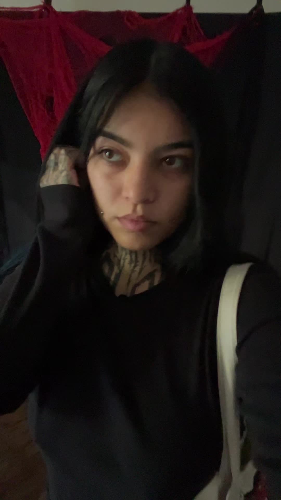 @FREAKSHOW KEEZH🦇