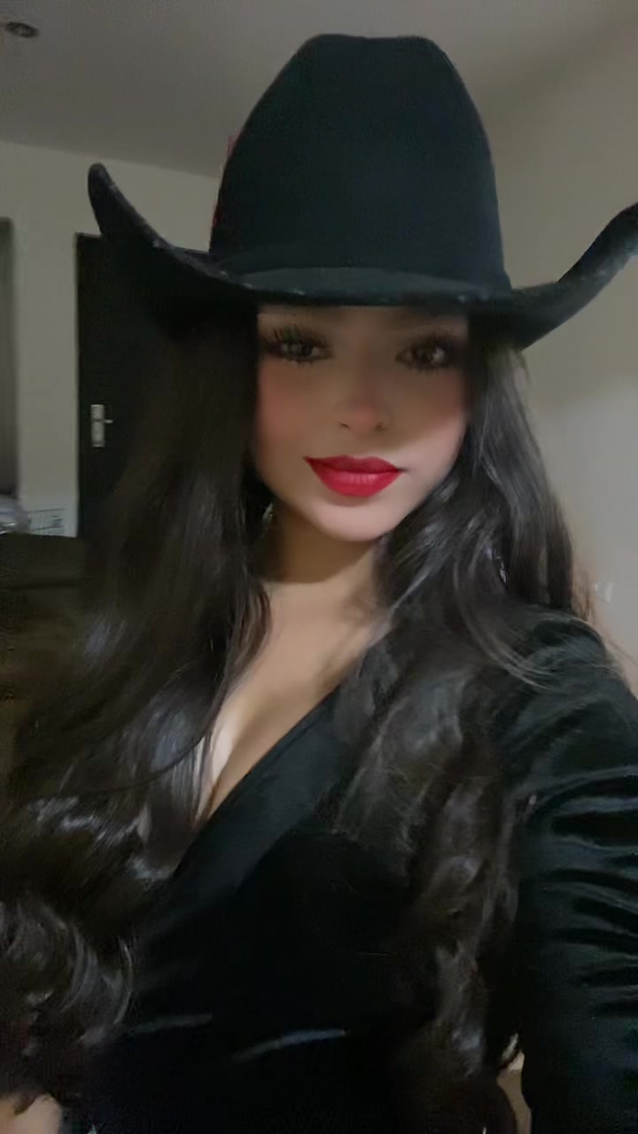 @𝒱𝒾ℴ𝓁ℯ𝓉𝓉𝒶𝒯𝒶𝒸𝒽ℴ💋
