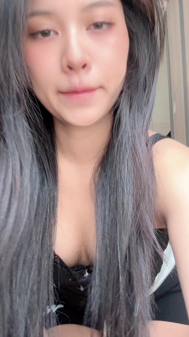 @หญิง Lee