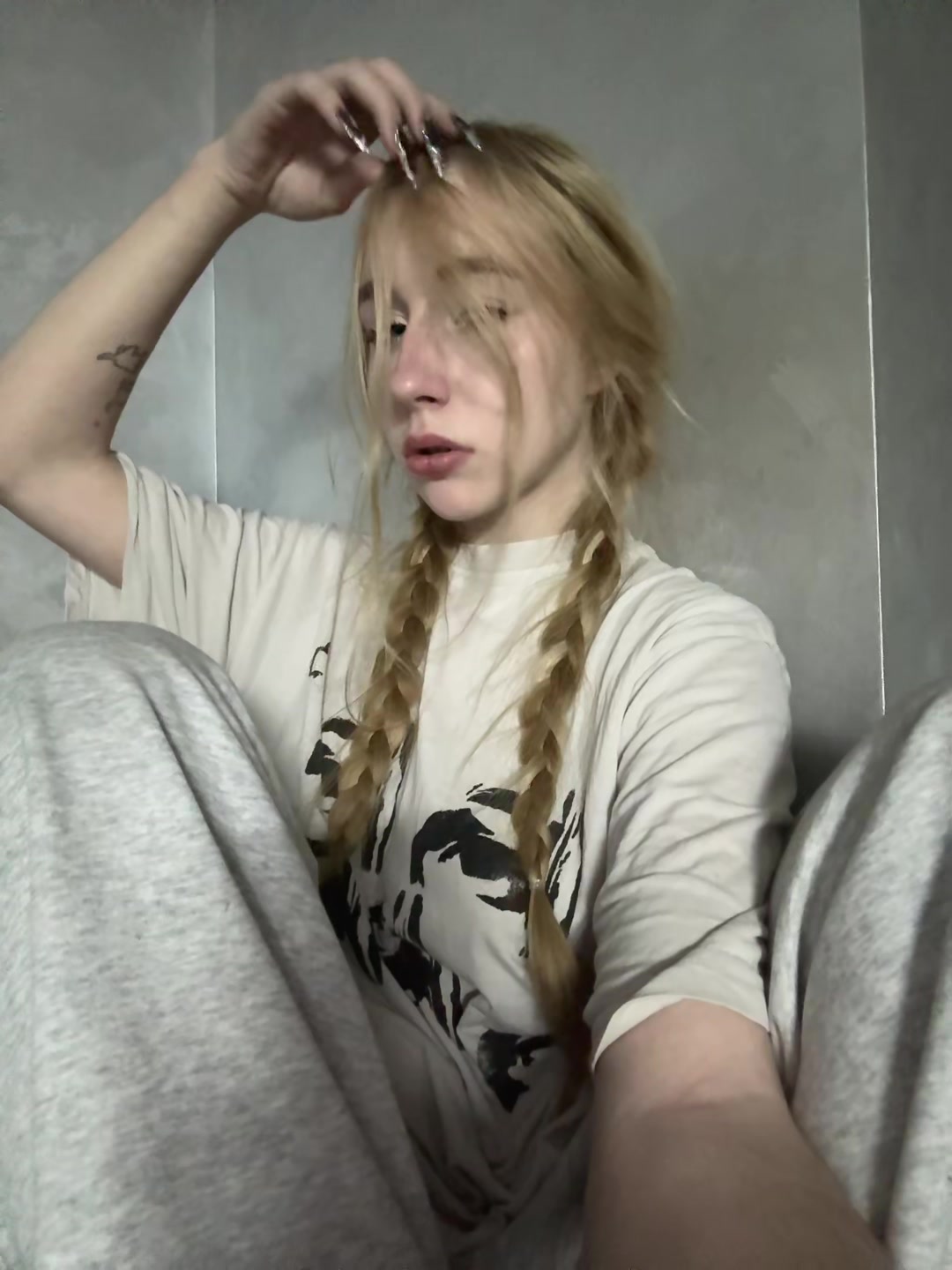 @Олександра🚬