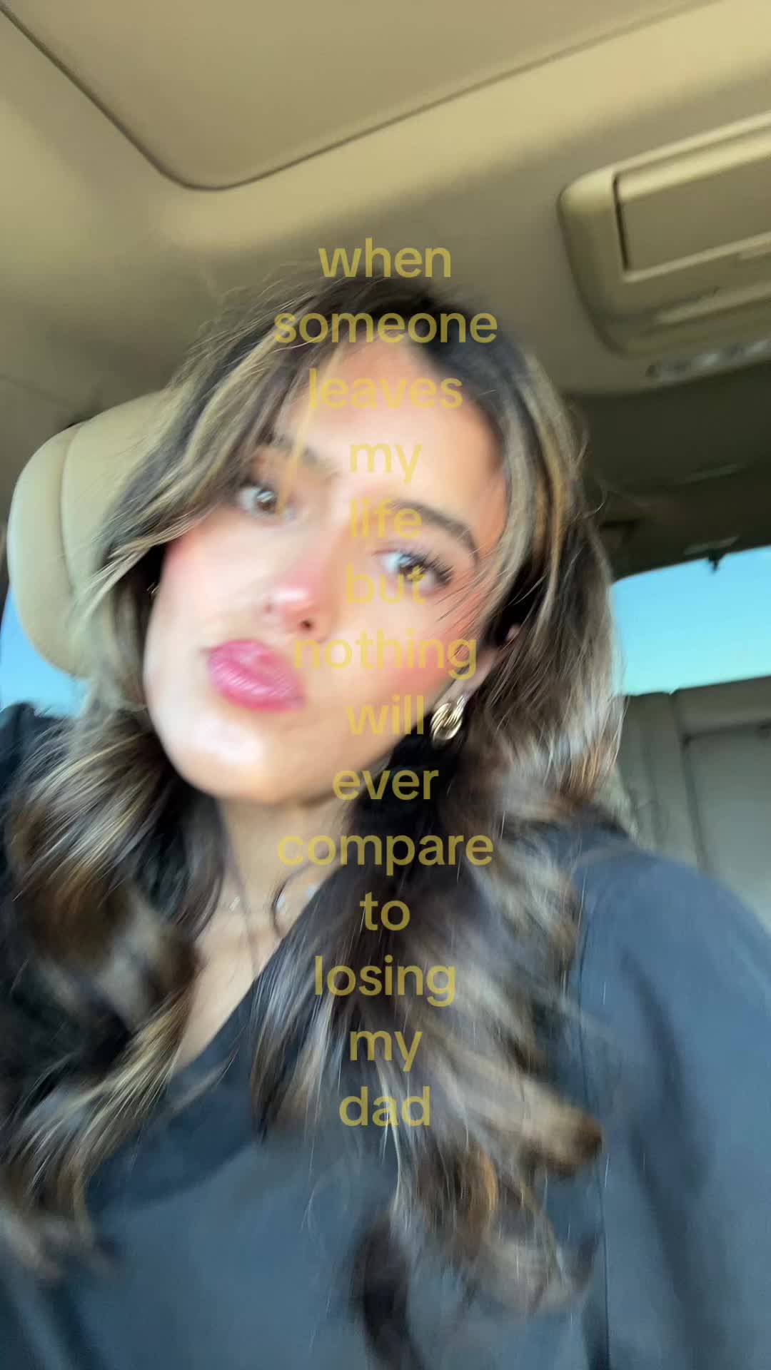 @miaviannee