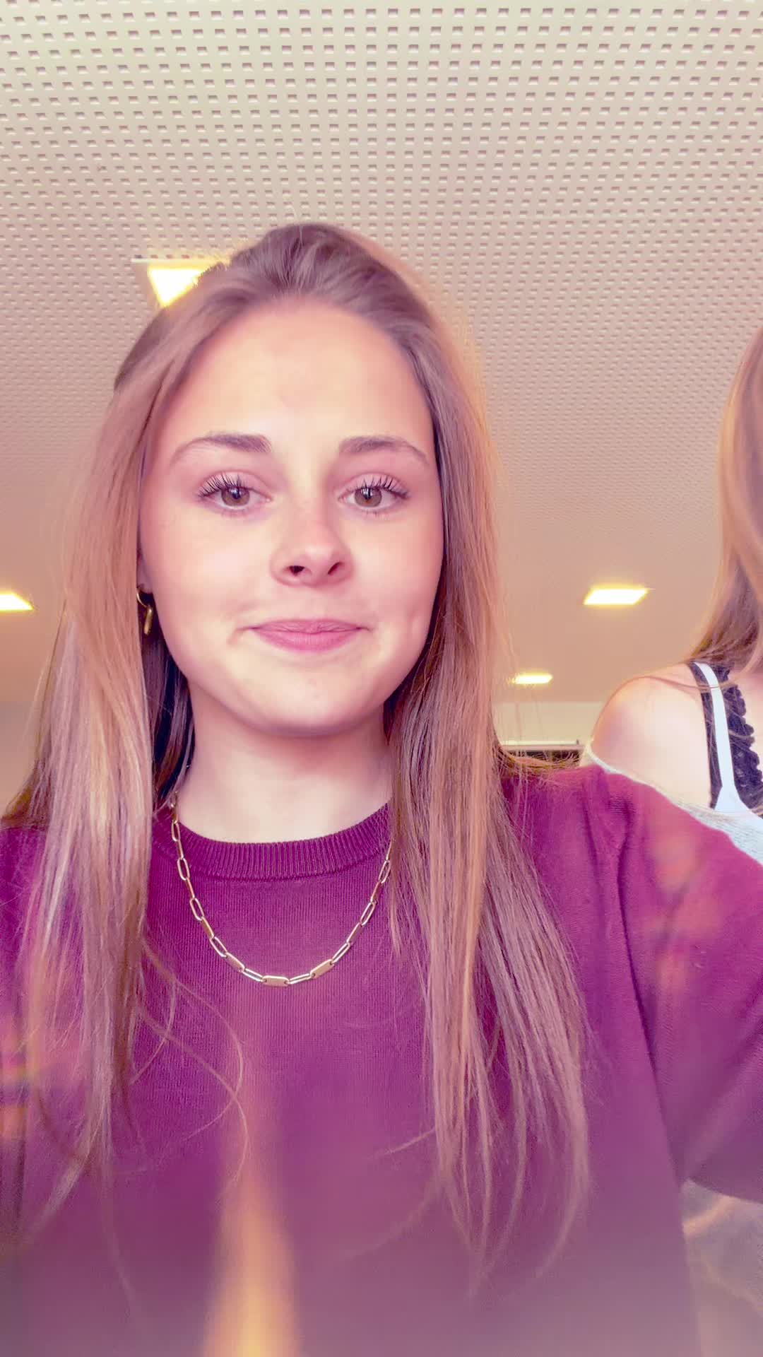 @Helena.v240