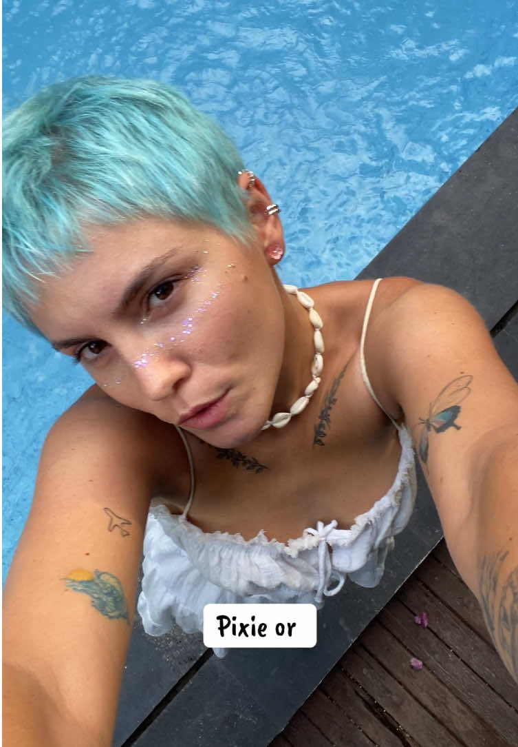@Betsy • Content Creator 🩵🩷