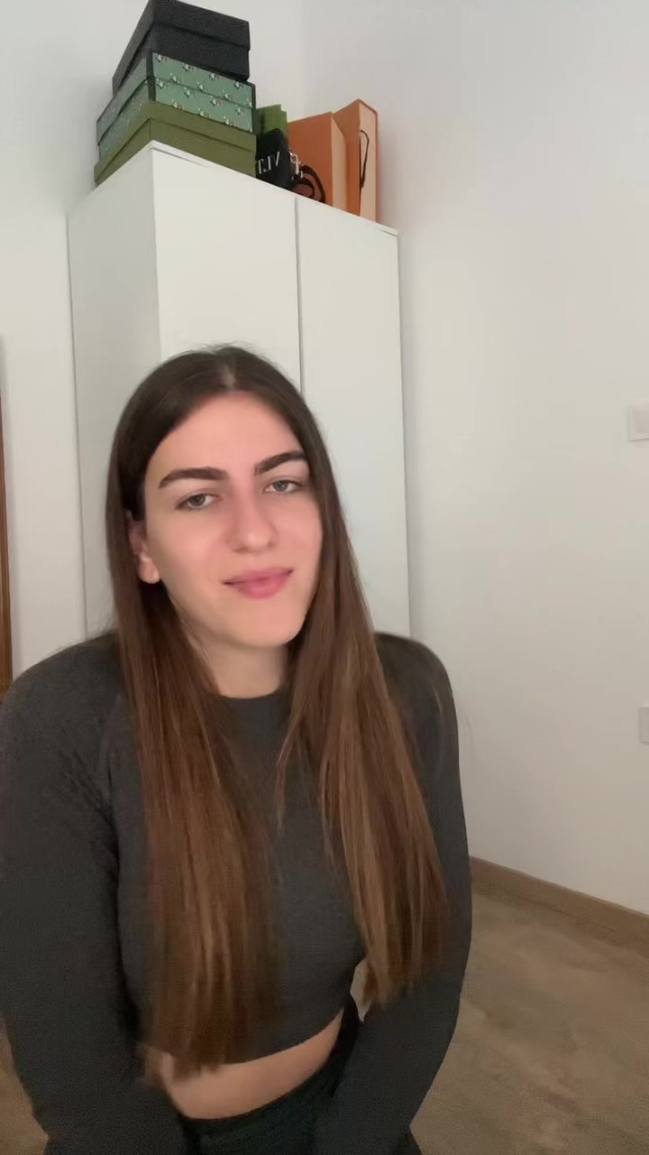 @Elena Artenian