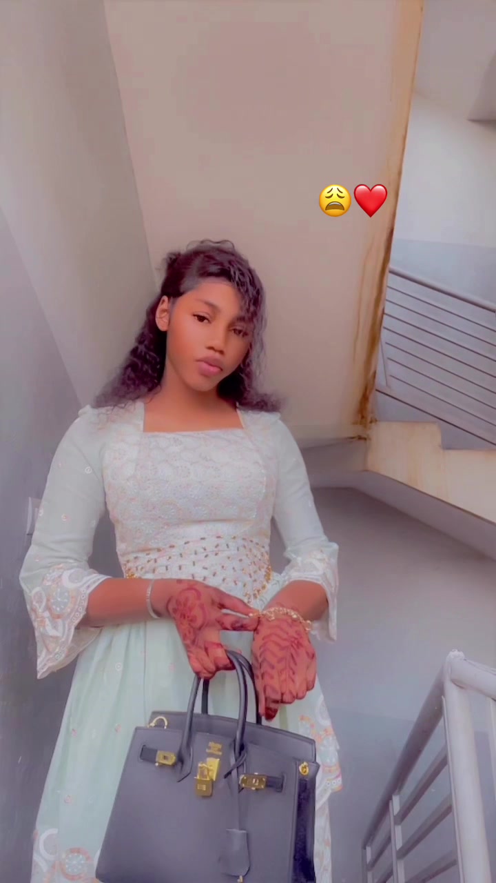 @𝑰𝒎__𝑫𝒋𝒆𝒏𝒊𝒍𝒂💕🧸