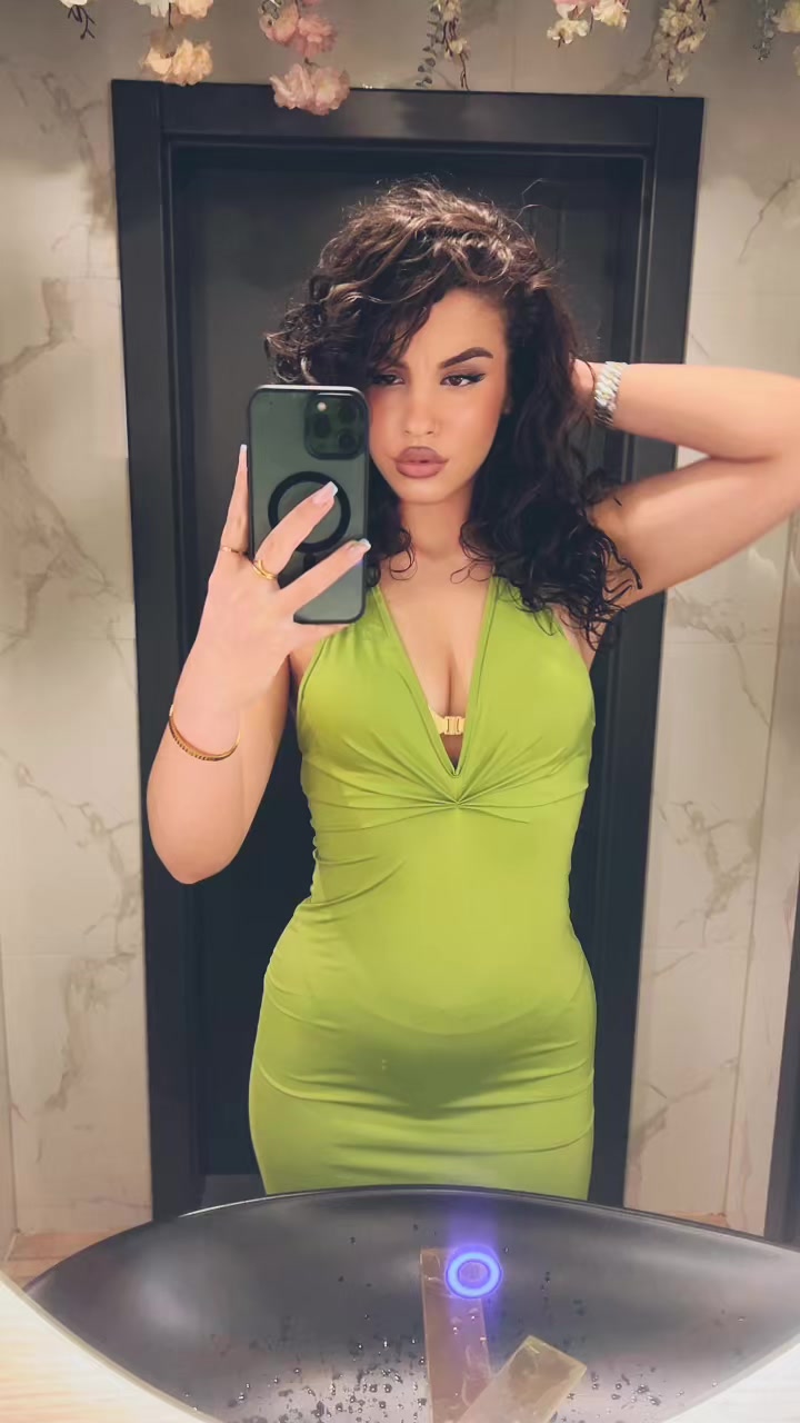 @𝑽𝒂𝒍𝒆💋