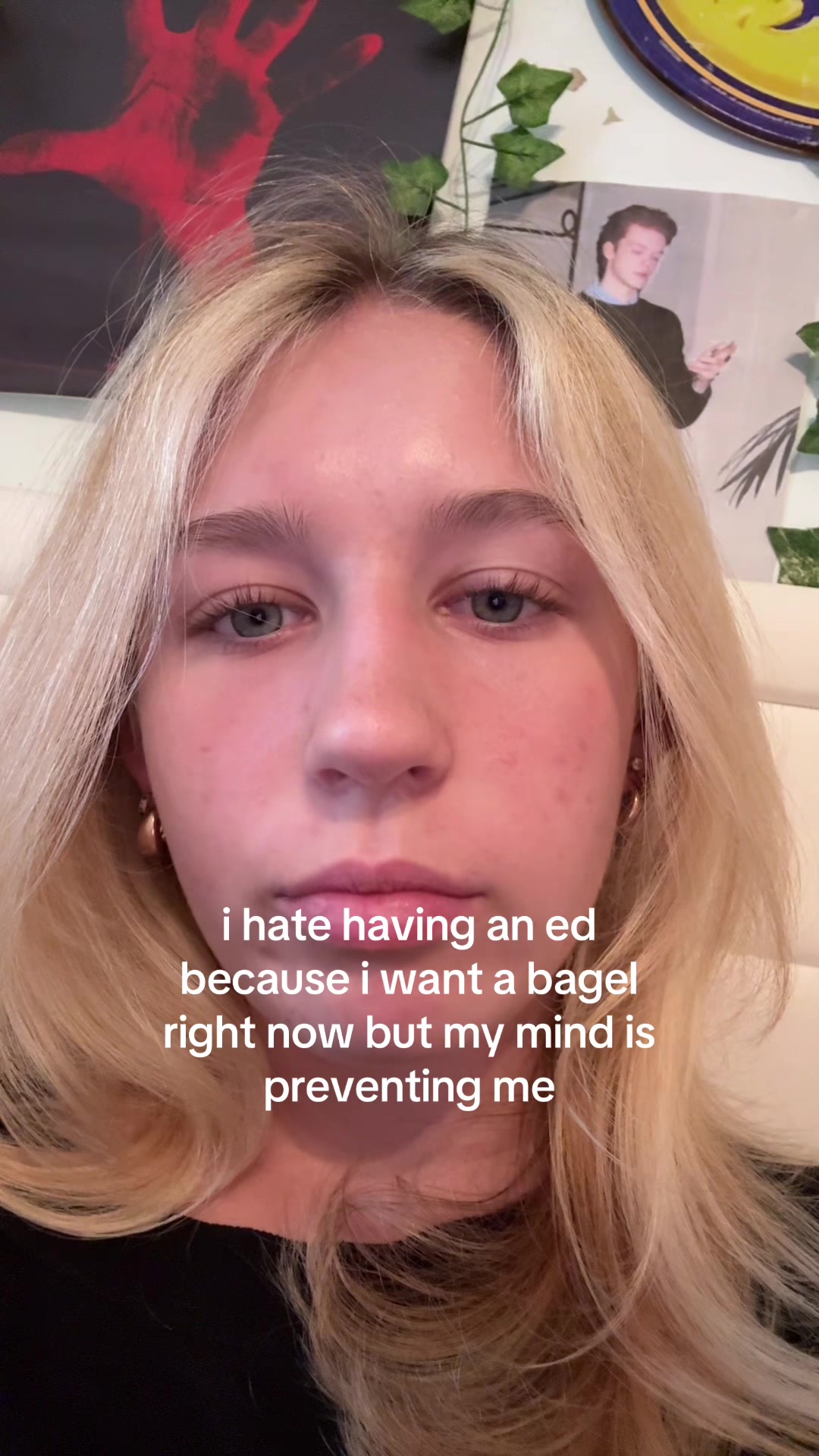@༺♰༻