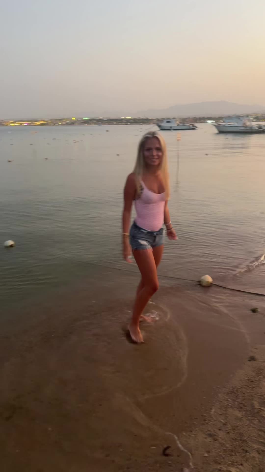 @𝐙𝐨𝐞𝐲