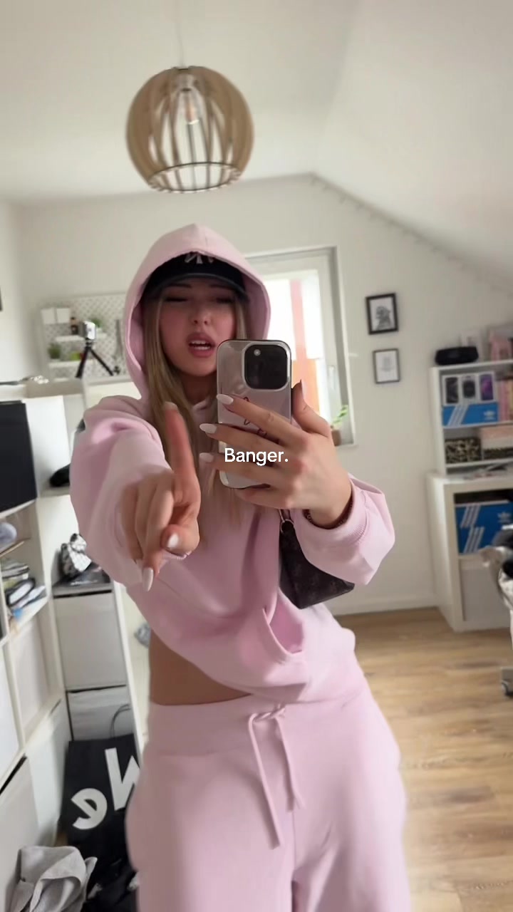 @𝕴𝖉𝖆.𝖒𝖗𝖆