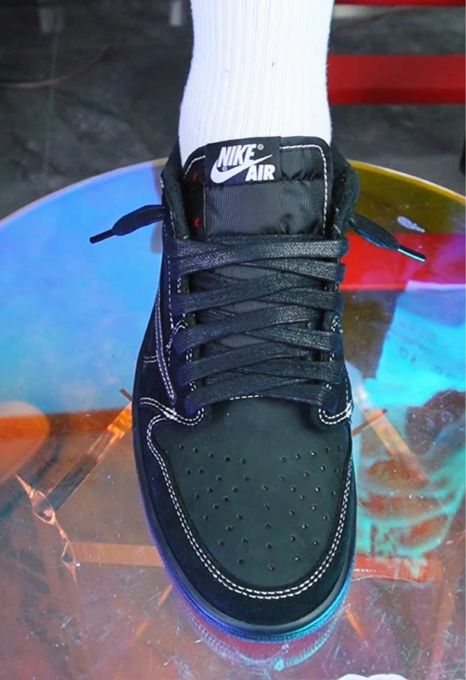 @Lacedsneaker