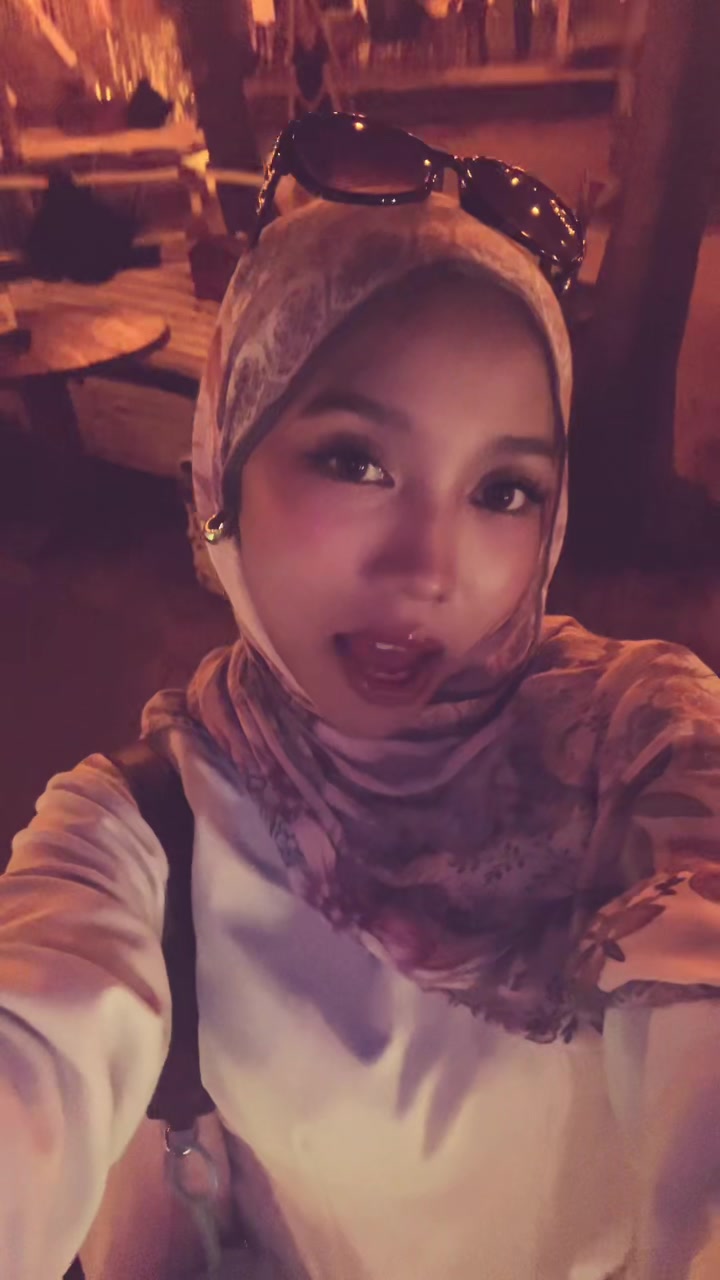 @alyuponi