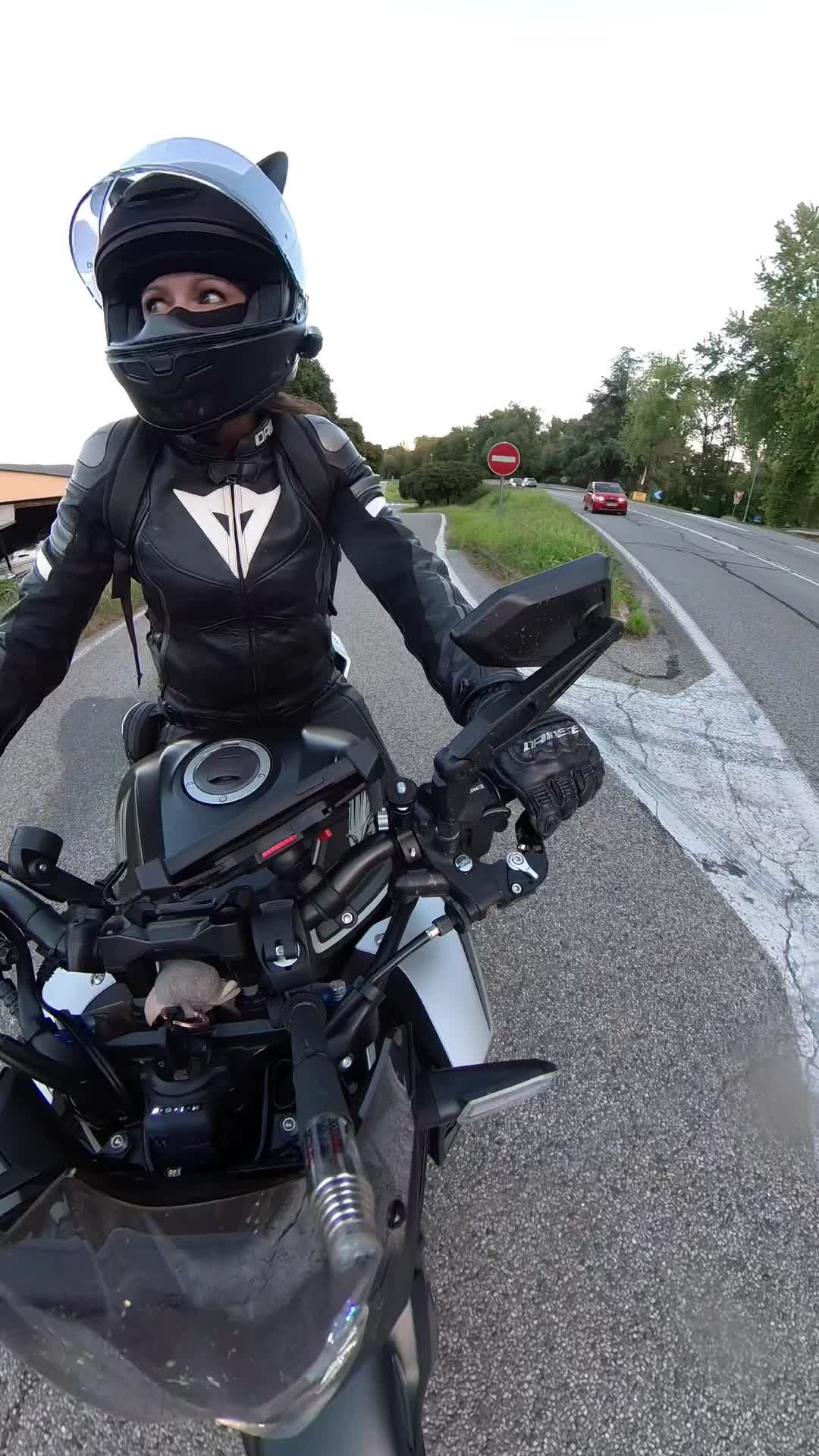 @Kitty bikergirl ✌️