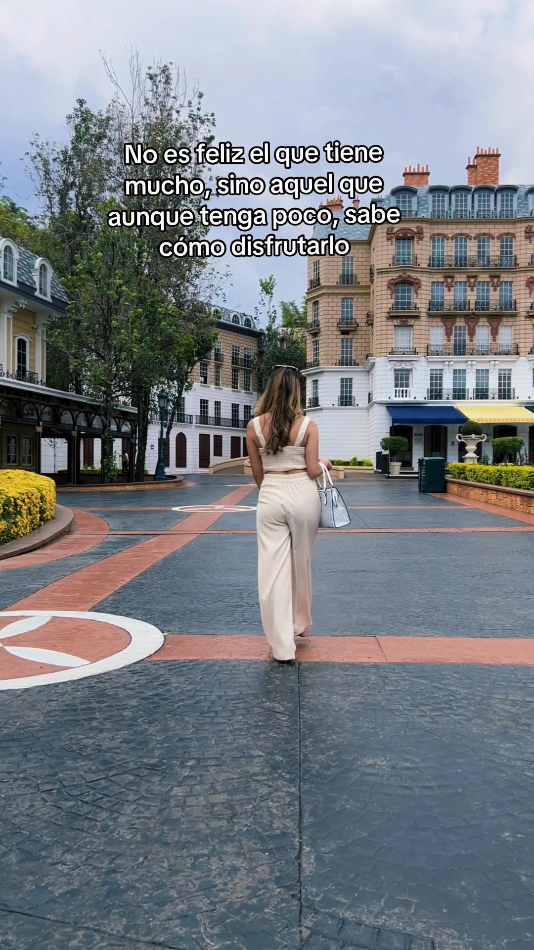 @LarisMaz