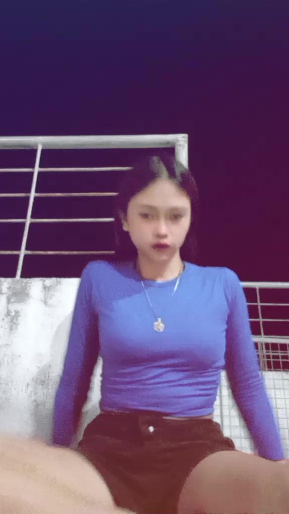 @sad girl🥹😭