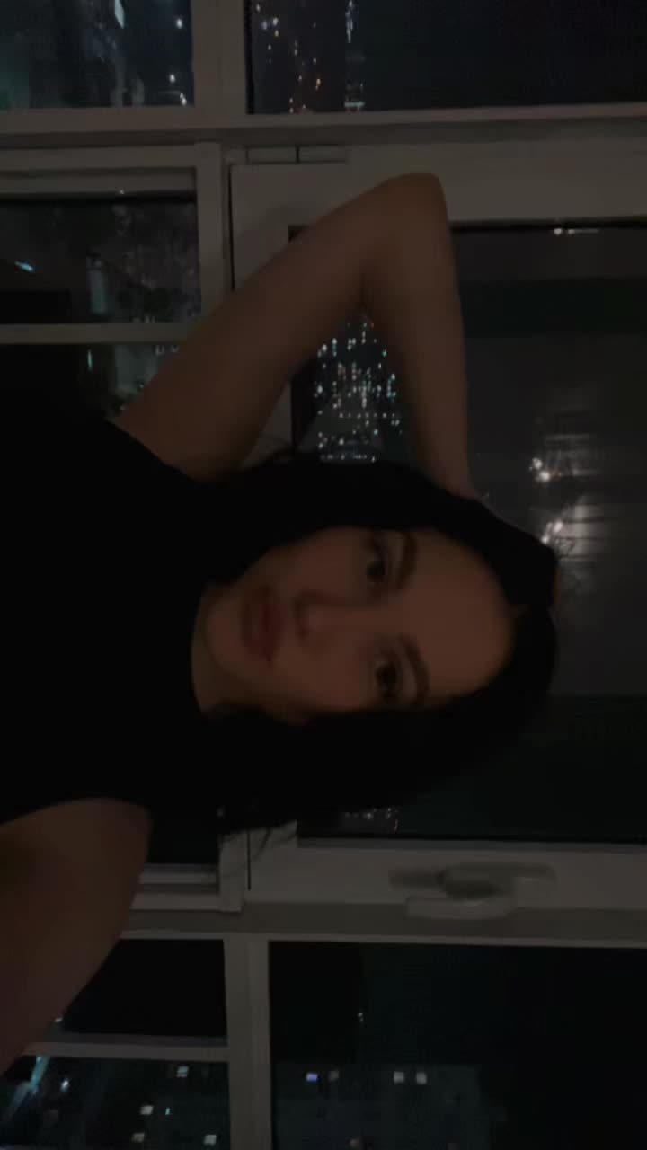 @🫦