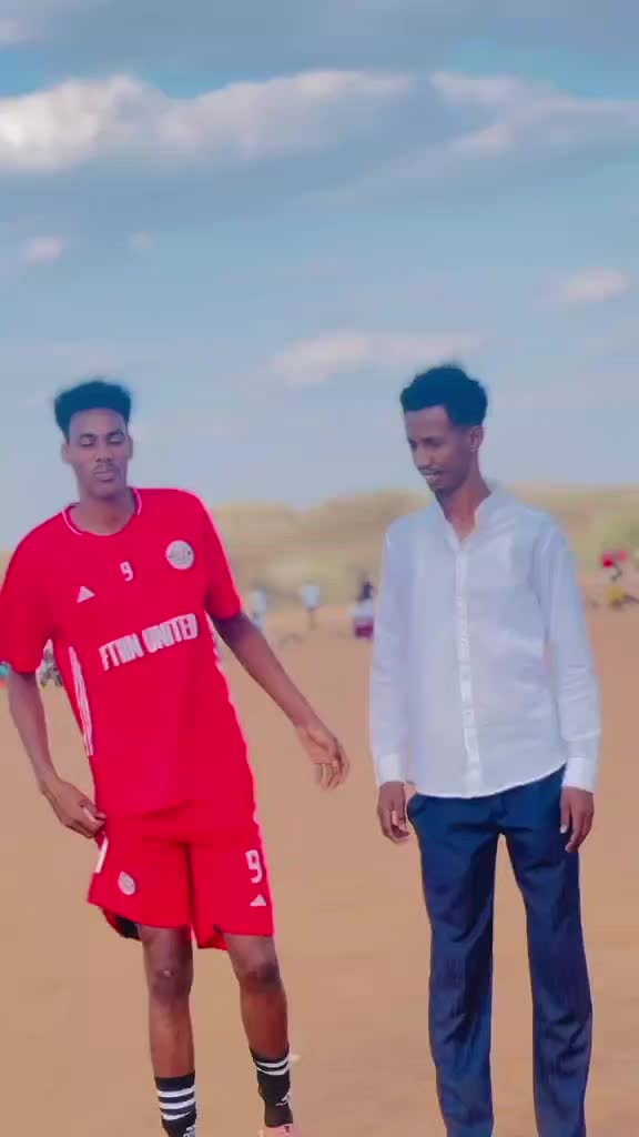 @Madax weynaha qoxotiga🙏