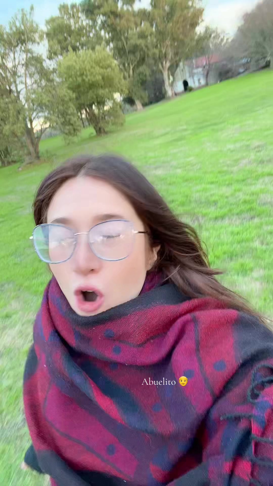 @Vicky🦋