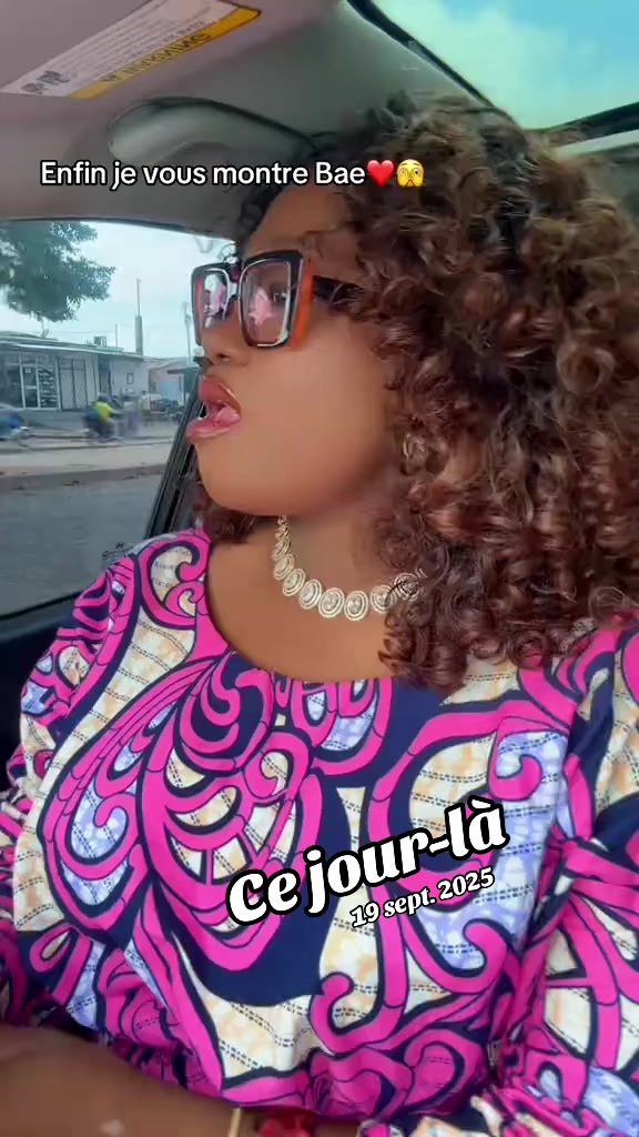 @Esther Zoumenou