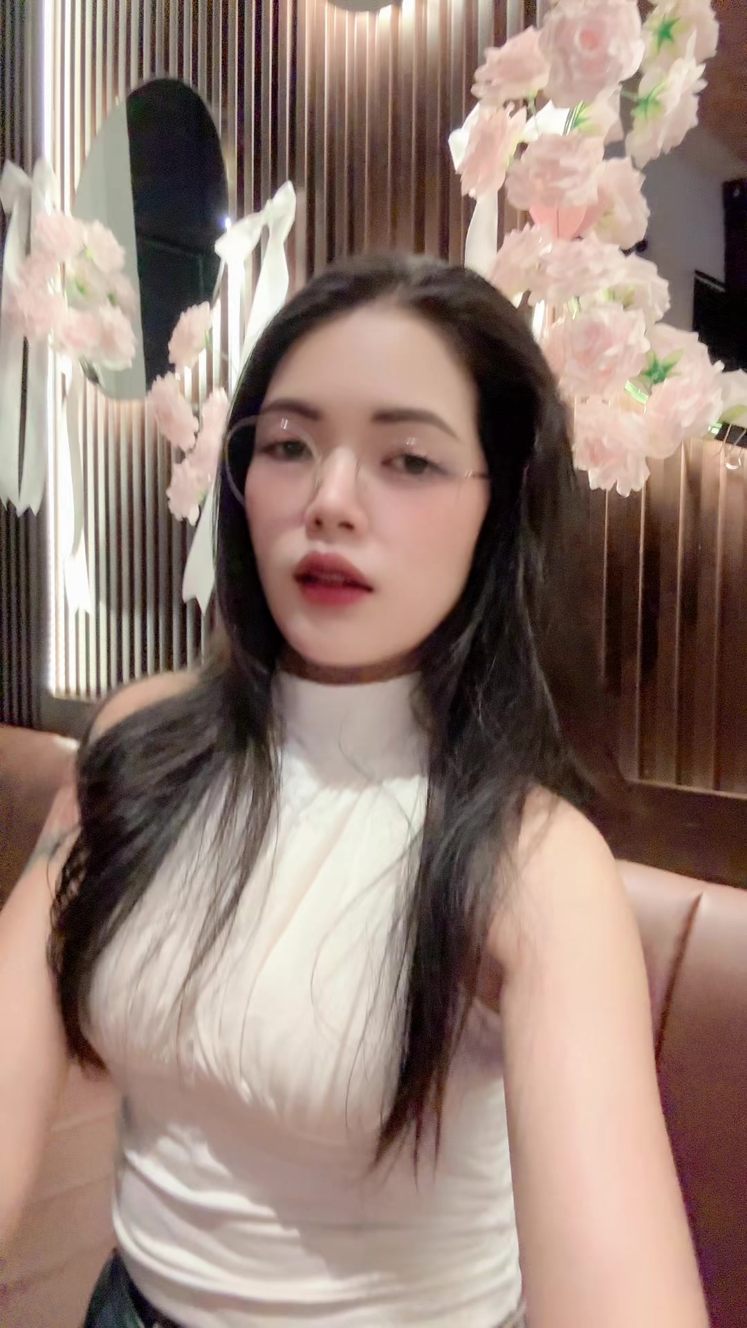 @ນ້ອຍ小小