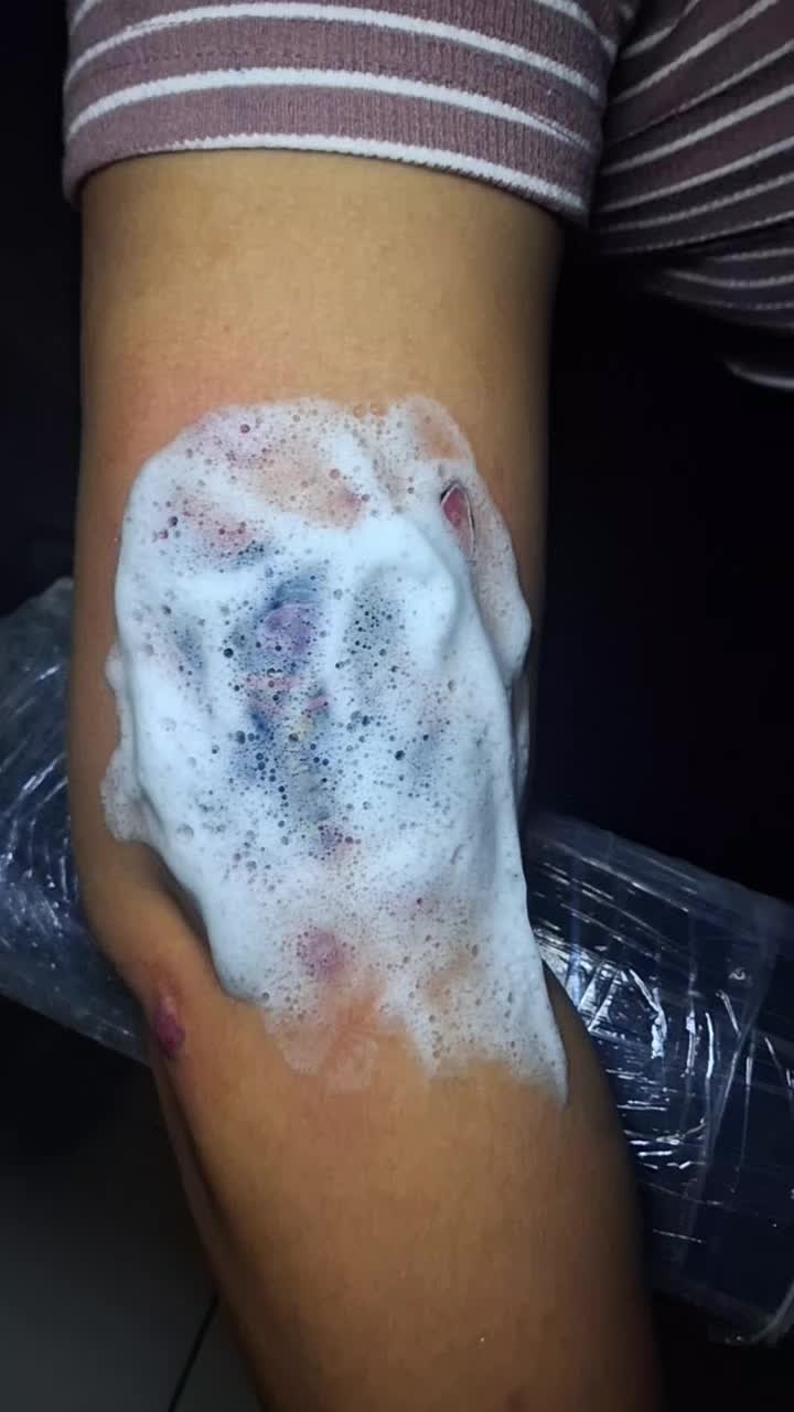 @Chey art tatto