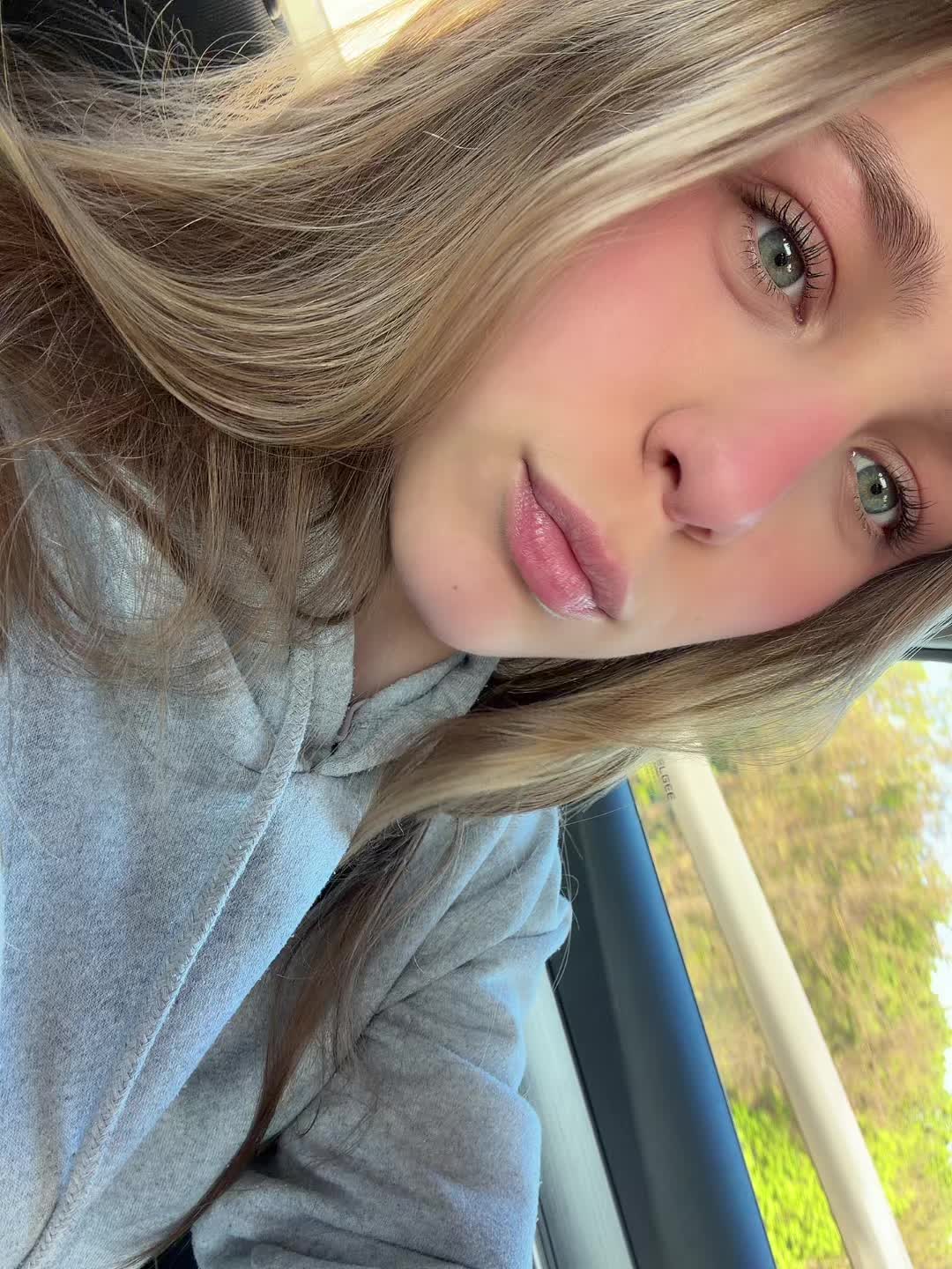 @arinkk