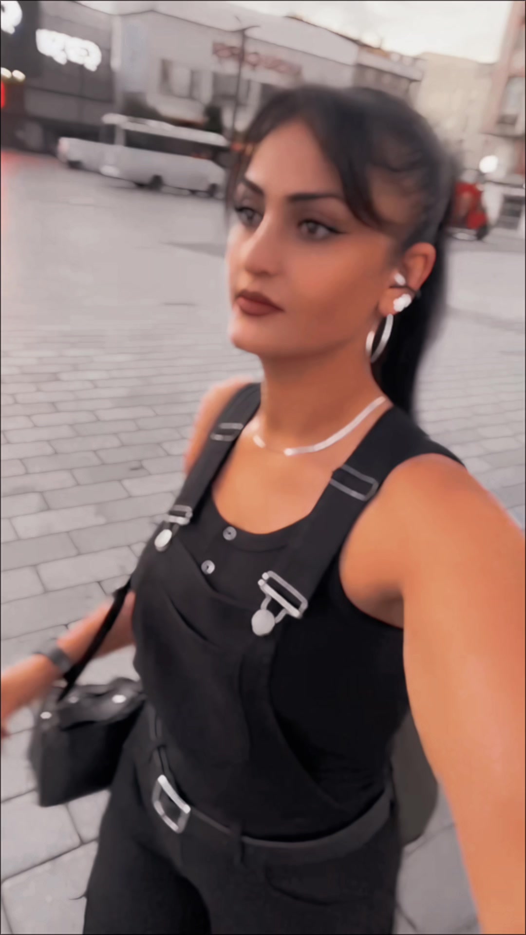 @Ela asi