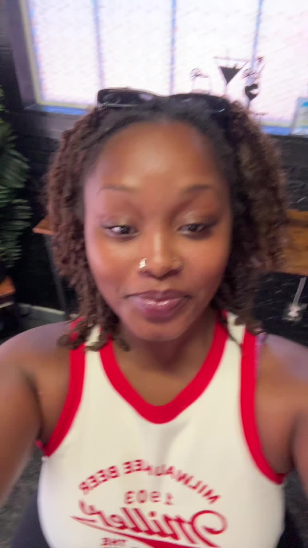 @LovNia_